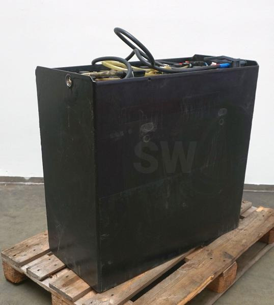 HAWKER 24 Volt 6 PzS 930 Ah - Batterie für Flurförderzeug: das Bild 3 HAWKER 24 Volt 6 PzS 930 Ah - Batterie für Flurförderzeug: das Bild 3