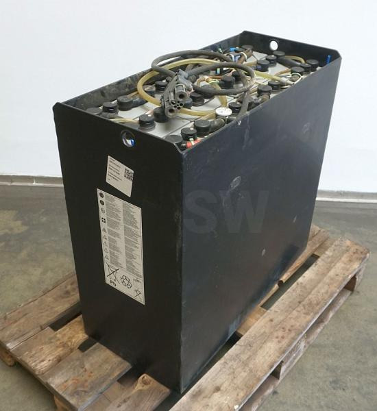 HAWKER 24 Volt 6 PzS 930 Ah - Batterie für Flurförderzeug: das Bild 1 HAWKER 24 Volt 6 PzS 930 Ah - Batterie für Flurförderzeug: das Bild 1