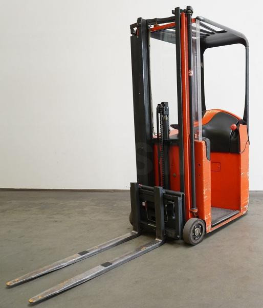 Linde E 10 334 - Elektrostapler: das Bild 2 Linde E 10 334 - Elektrostapler: das Bild 2