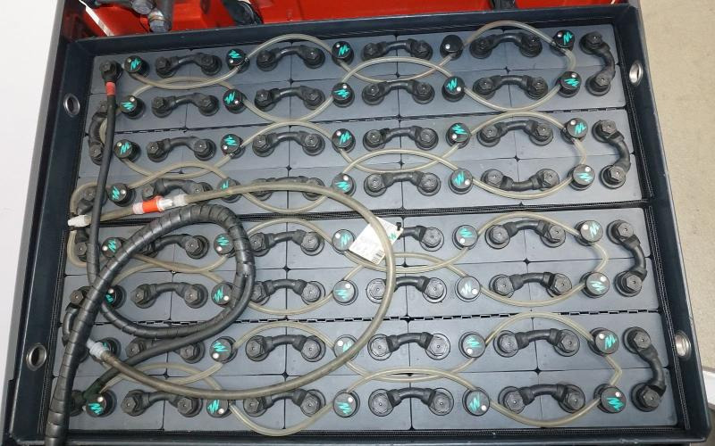 Linde E 20/600 H 387 - Elektrostapler: das Bild 5 Linde E 20/600 H 387 - Elektrostapler: das Bild 5