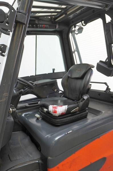 Linde E 35 HL 387 - Elektrostapler: das Bild 3 Linde E 35 HL 387 - Elektrostapler: das Bild 3