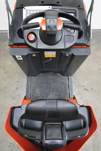 Linde P 50 C 1190 - Schleppfahrzeug: das Bild 3 Linde P 50 C 1190 - Schleppfahrzeug: das Bild 3