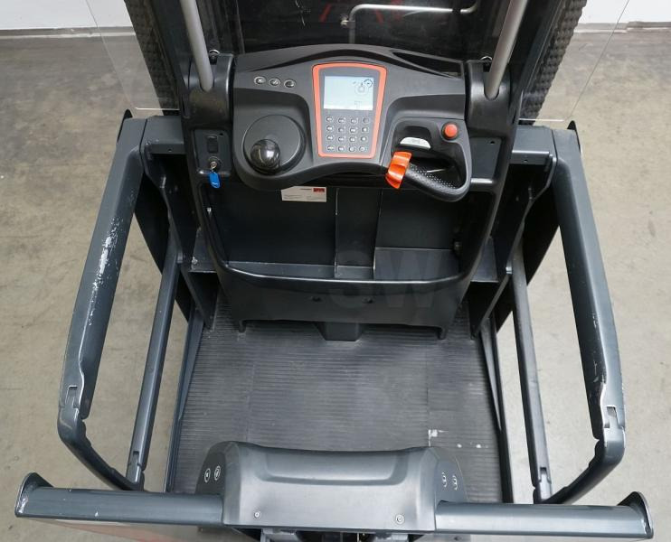 Linde V 24 5213 - Kommissionierer: das Bild 3 Linde V 24 5213 - Kommissionierer: das Bild 3