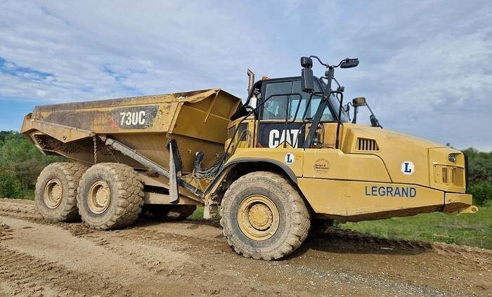 CAT 730C2 - Bulldozer: das Bild 1 CAT 730C2 - Bulldozer: das Bild 1