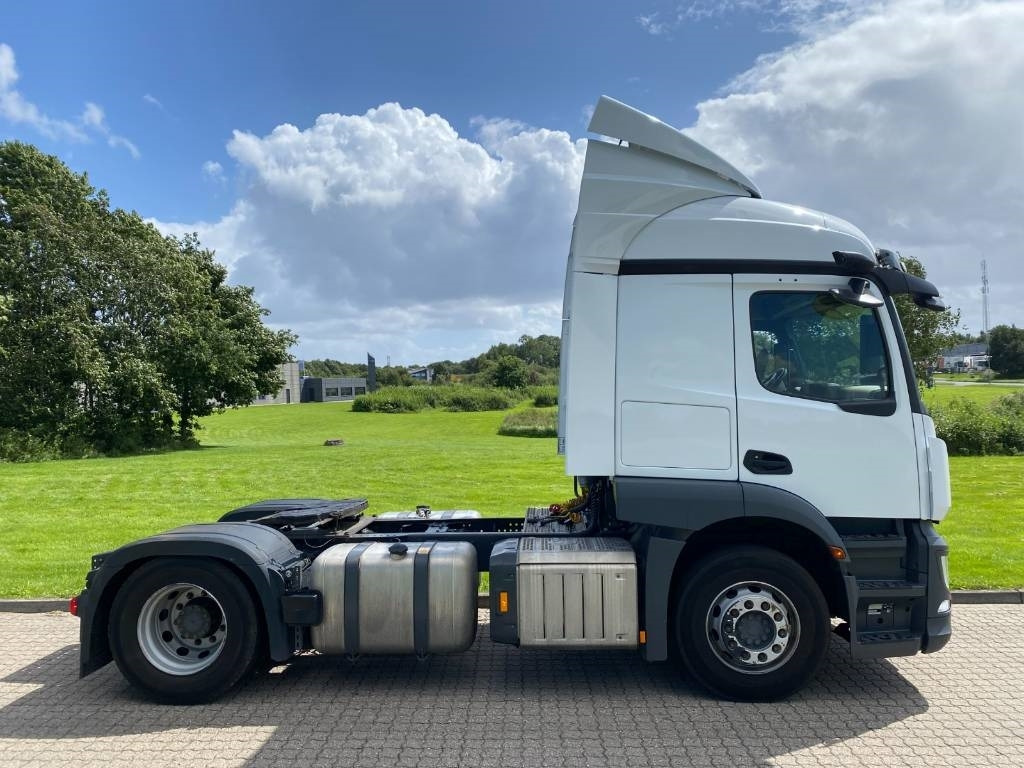 Mercedes-Benz Actros 1835 - Sattelzugmaschine: das Bild 4 Mercedes-Benz Actros 1835 - Sattelzugmaschine: das Bild 4