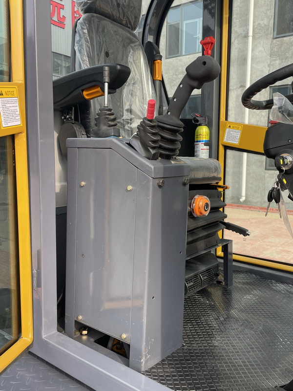 Qingdao Promising CE Telescopic Loader ZL15 - Teleskopradlader: das Bild 3 Qingdao Promising CE Telescopic Loader ZL15 - Teleskopradlader: das Bild 3