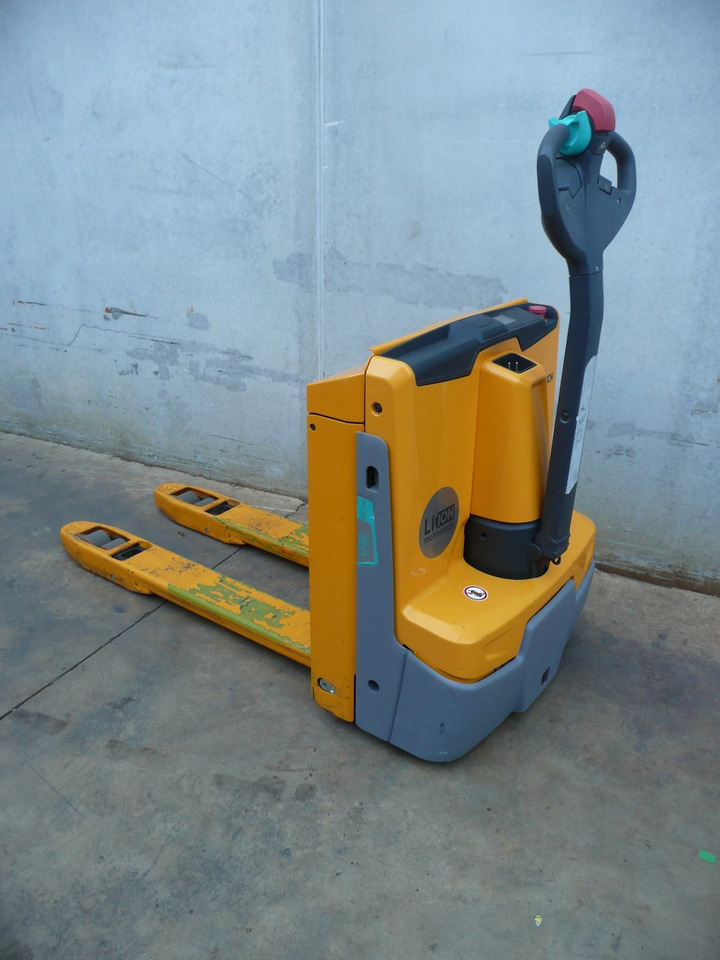 Niederhubwagen Jungheinrich EJE 116i LI-ION: das Bild 1