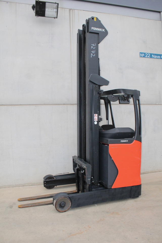 Linde R 16 - Schubmaststapler: das Bild 3 Linde R 16 - Schubmaststapler: das Bild 3