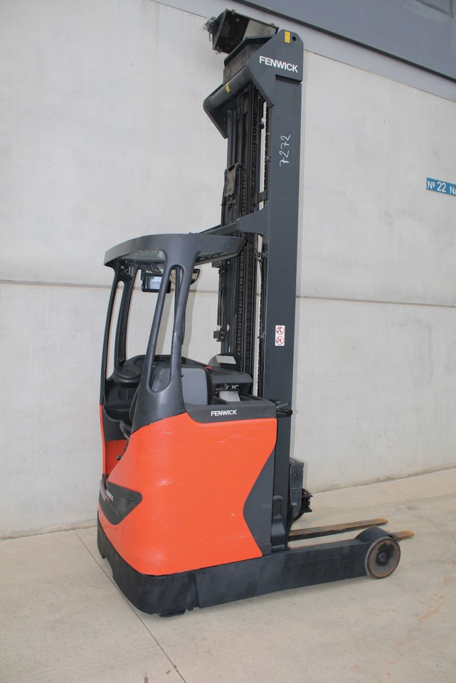 Linde R 16 - Schubmaststapler: das Bild 2 Linde R 16 - Schubmaststapler: das Bild 2