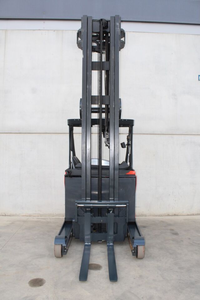 Linde R16HD - Schubmaststapler: das Bild 5 Linde R16HD - Schubmaststapler: das Bild 5