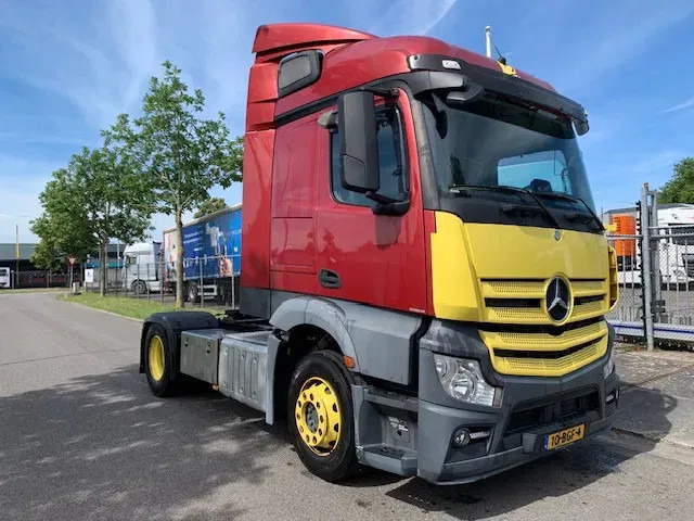 Mercedes-Benz Actros 1840 Euro 6 streamspace APK 18-12-2025 - Sattelzugmaschine: das Bild 3 Mercedes-Benz Actros 1840 Euro 6 streamspace APK 18-12-2025 - Sattelzugmaschine: das Bild 3