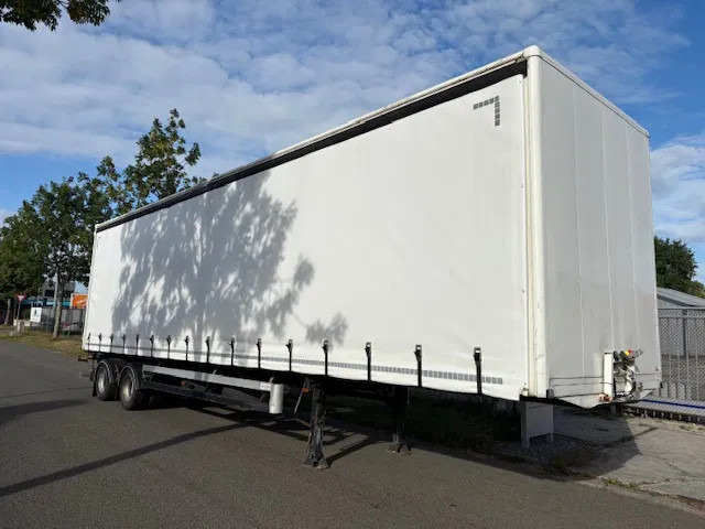 Verem 2 axle trailer Closed Box curtain slider MOT 01-2026 - Koffer Auflieger: das Bild 1 Verem 2 axle trailer Closed Box curtain slider MOT 01-2026 - Koffer Auflieger: das Bild 1