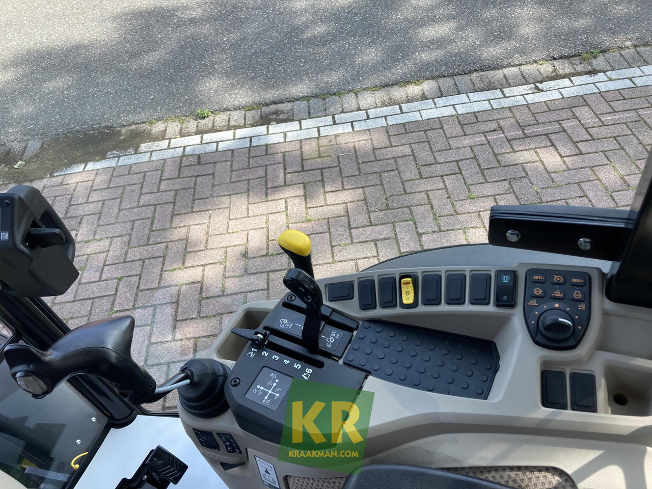 John Deere 3046R - Kleintraktor: das Bild 5 John Deere 3046R - Kleintraktor: das Bild 5