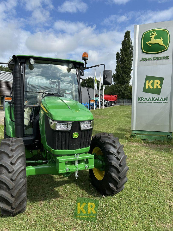 John Deere 5058E - Traktor: das Bild 2 John Deere 5058E - Traktor: das Bild 2