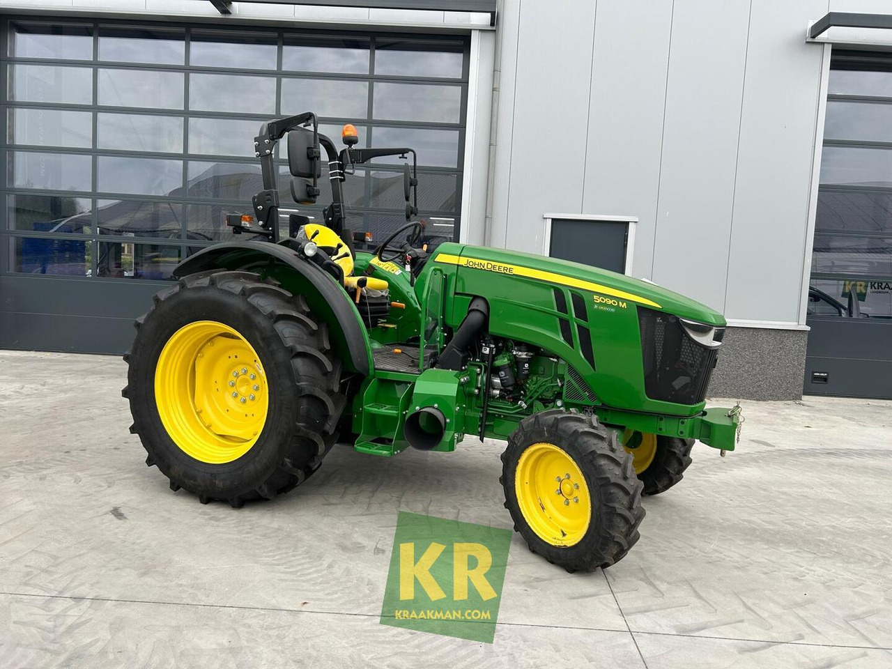 John Deere 5090M - Traktor: das Bild 2 John Deere 5090M - Traktor: das Bild 2