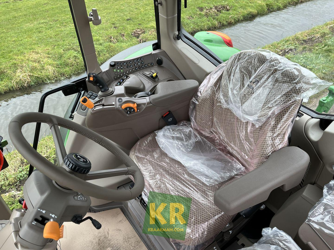 Traktor, Zustand - NEU John Deere 6120M: das Bild 9