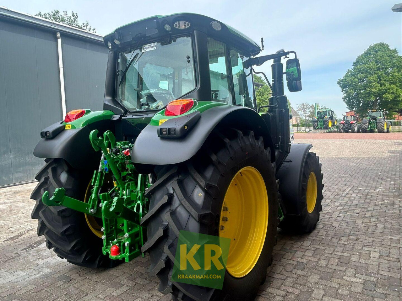 John Deere 6120M - Traktor: das Bild 1 John Deere 6120M - Traktor: das Bild 1