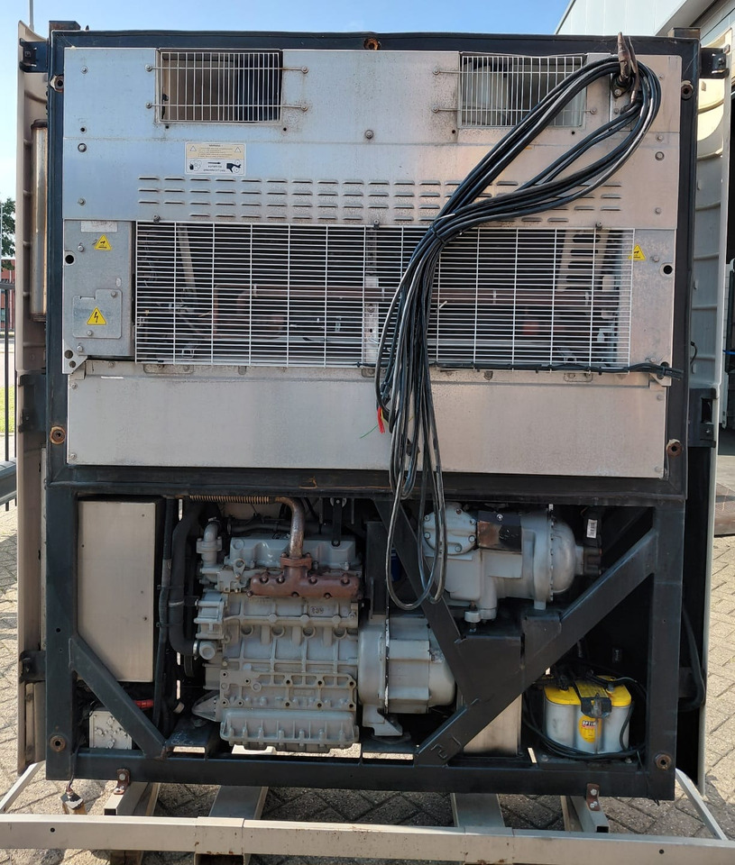 Vector 1950 MT – RC528014 - Kühlaggregat: das Bild 5 Vector 1950 MT – RC528014 - Kühlaggregat: das Bild 5