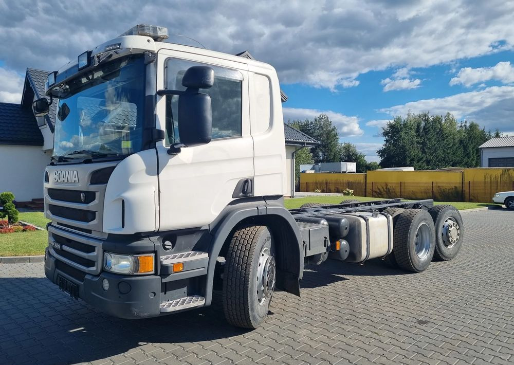 Scania P360 - Fahrgestell LKW: das Bild 1 Scania P360 - Fahrgestell LKW: das Bild 1