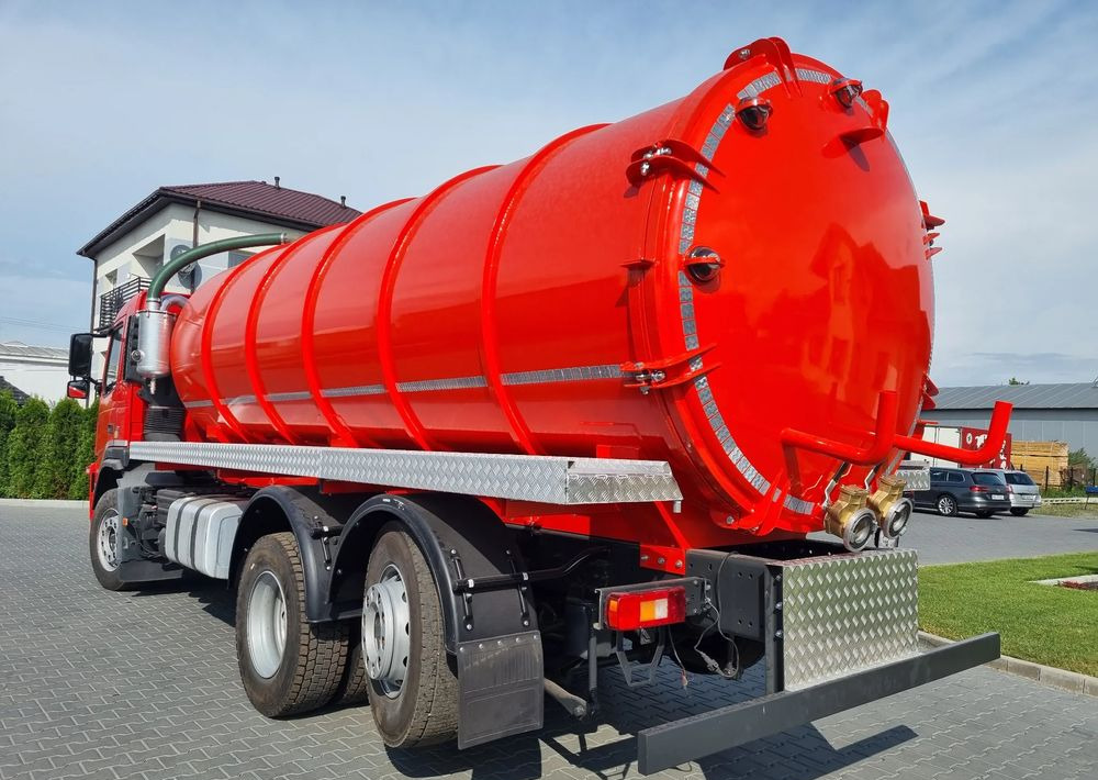 Volvo FM 410 - Müllwagen: das Bild 4 Volvo FM 410 - Müllwagen: das Bild 4