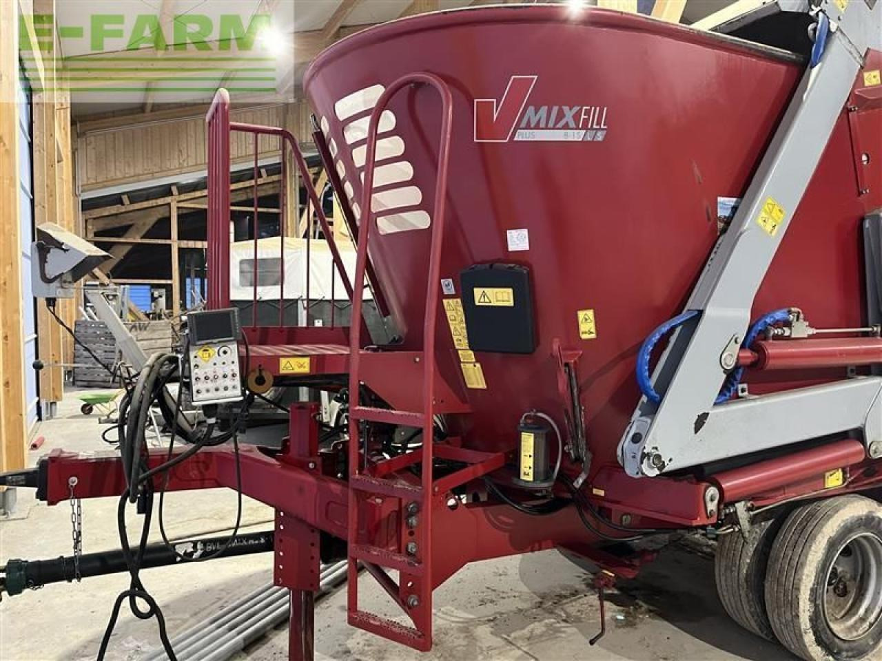 BVL - van Lengerich futtermischwagen v mix fill plus 8-1s ls - Fütterungstechnik: das Bild 1 BVL - van Lengerich futtermischwagen v mix fill plus 8-1s ls - Fütterungstechnik: das Bild 1