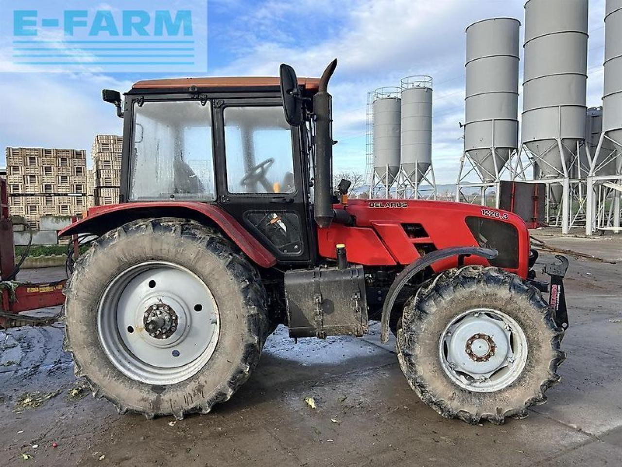 Belarus 1220.3 - Traktor: das Bild 1 Belarus 1220.3 - Traktor: das Bild 1