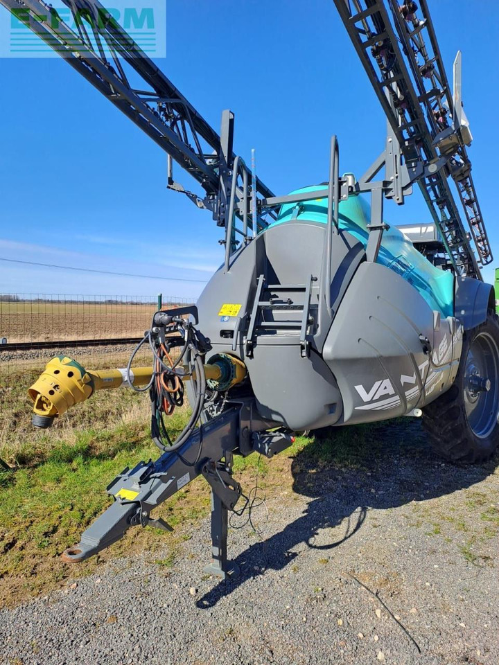 Berthoud VANTAGE 43-46 AX30 - Anhängespritze: das Bild 1 Berthoud VANTAGE 43-46 AX30 - Anhängespritze: das Bild 1