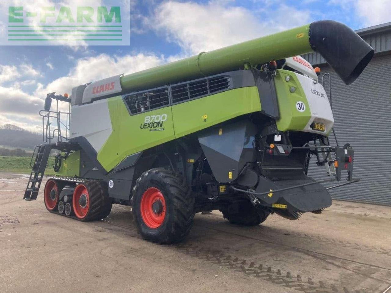 CLAAS LEXION 8700TT - Mähdrescher: das Bild 2 CLAAS LEXION 8700TT - Mähdrescher: das Bild 2