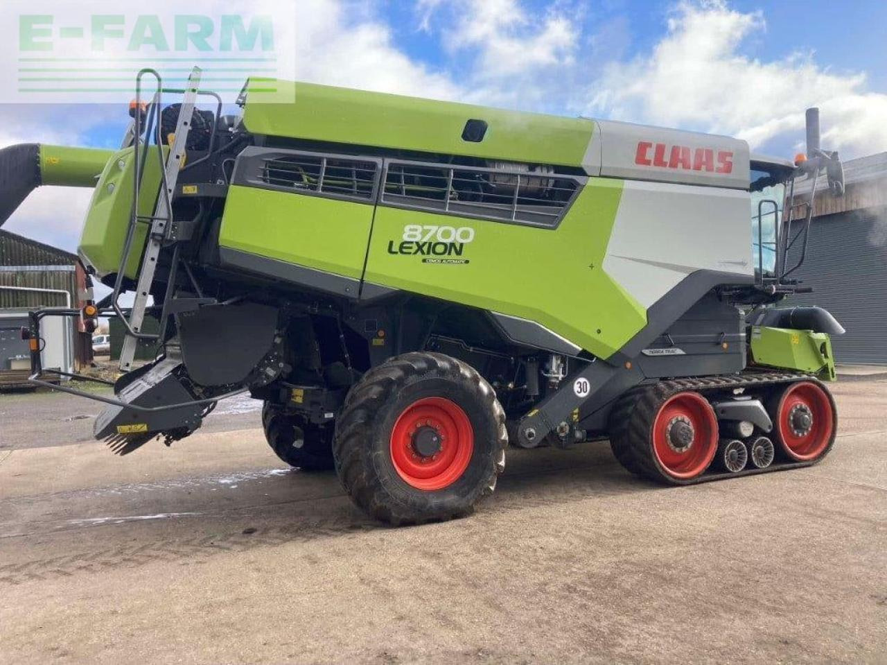 CLAAS LEXION 8700TT - Mähdrescher: das Bild 3 CLAAS LEXION 8700TT - Mähdrescher: das Bild 3