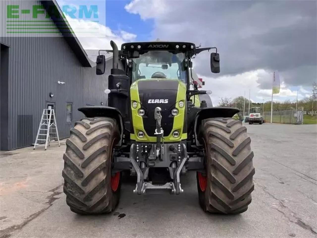 CLAAS axion 940 cmatic cebis CMATIC CEBIS - Traktor: das Bild 4 CLAAS axion 940 cmatic cebis CMATIC CEBIS - Traktor: das Bild 4