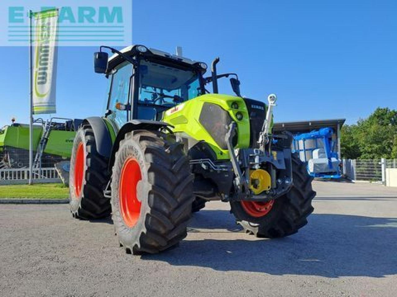CLAAS axos 240 - Traktor: das Bild 1 CLAAS axos 240 - Traktor: das Bild 1