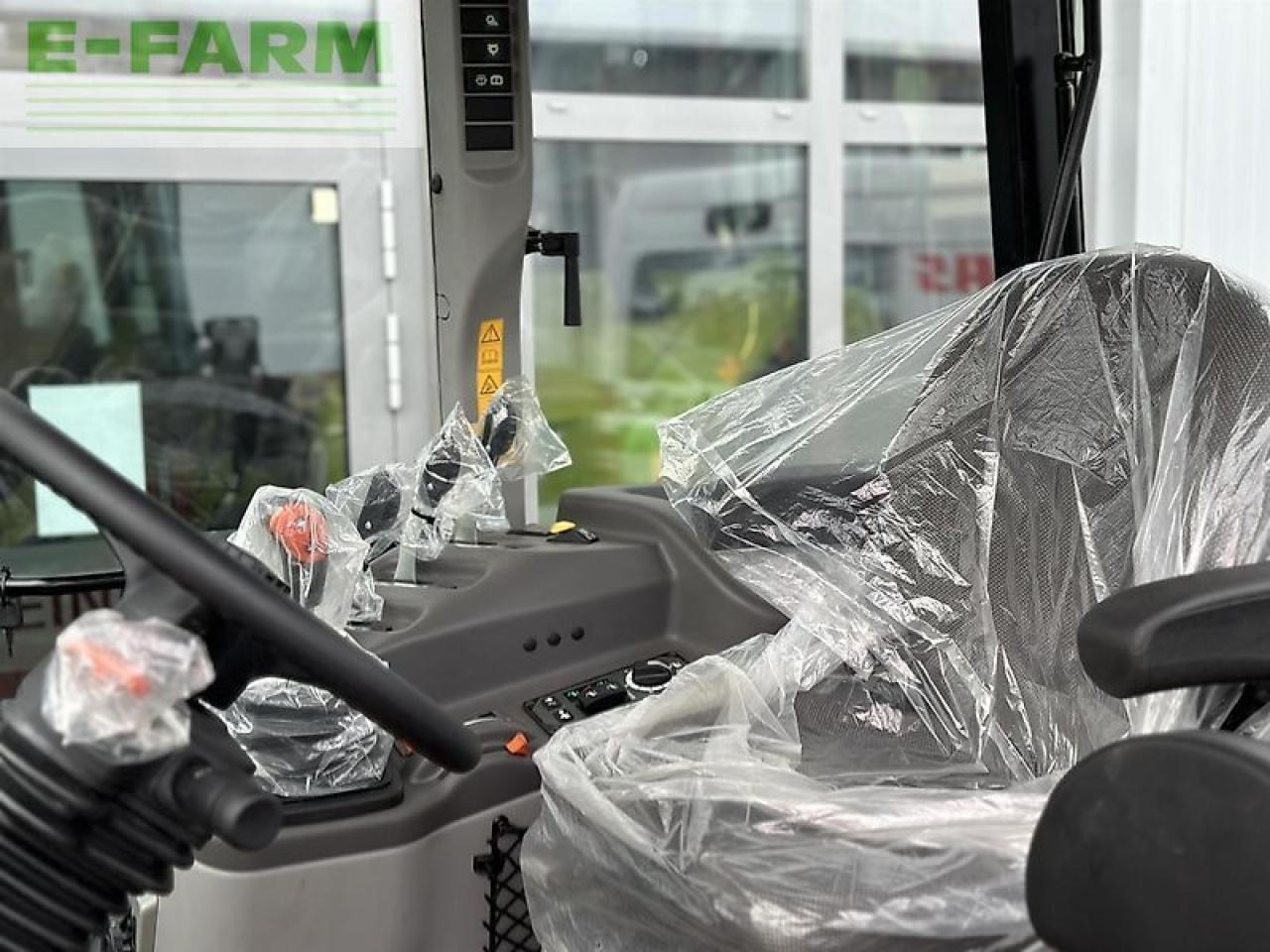 CLAAS axos 240 advanced fl-konsole - Traktor: das Bild 4 CLAAS axos 240 advanced fl-konsole - Traktor: das Bild 4