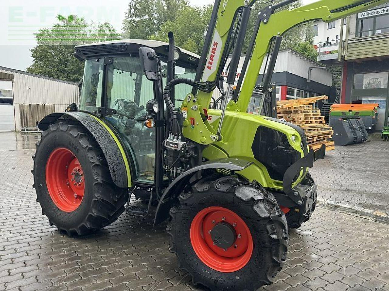 CLAAS elios 210 c inkl. frontlader und klimaanlage - Traktor: das Bild 4 CLAAS elios 210 c inkl. frontlader und klimaanlage - Traktor: das Bild 4