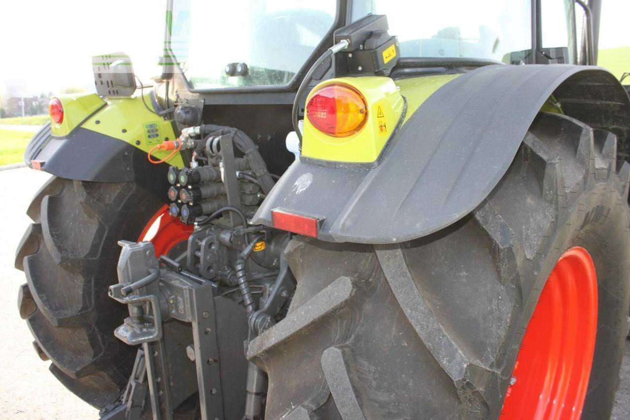 CLAAS elios 210 (kabine ohne glasdach) - Traktor: das Bild 4 CLAAS elios 210 (kabine ohne glasdach) - Traktor: das Bild 4
