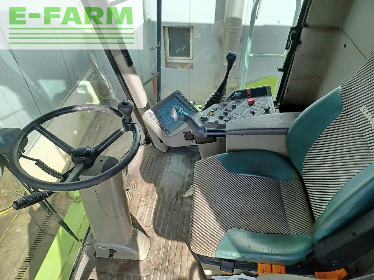 CLAAS lexion 440 - Mähdrescher: das Bild 5 CLAAS lexion 440 - Mähdrescher: das Bild 5