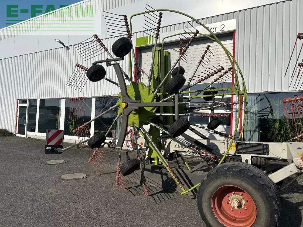 CLAAS liner 4000 - Heuwender/ Wenderechen: das Bild 4 CLAAS liner 4000 - Heuwender/ Wenderechen: das Bild 4