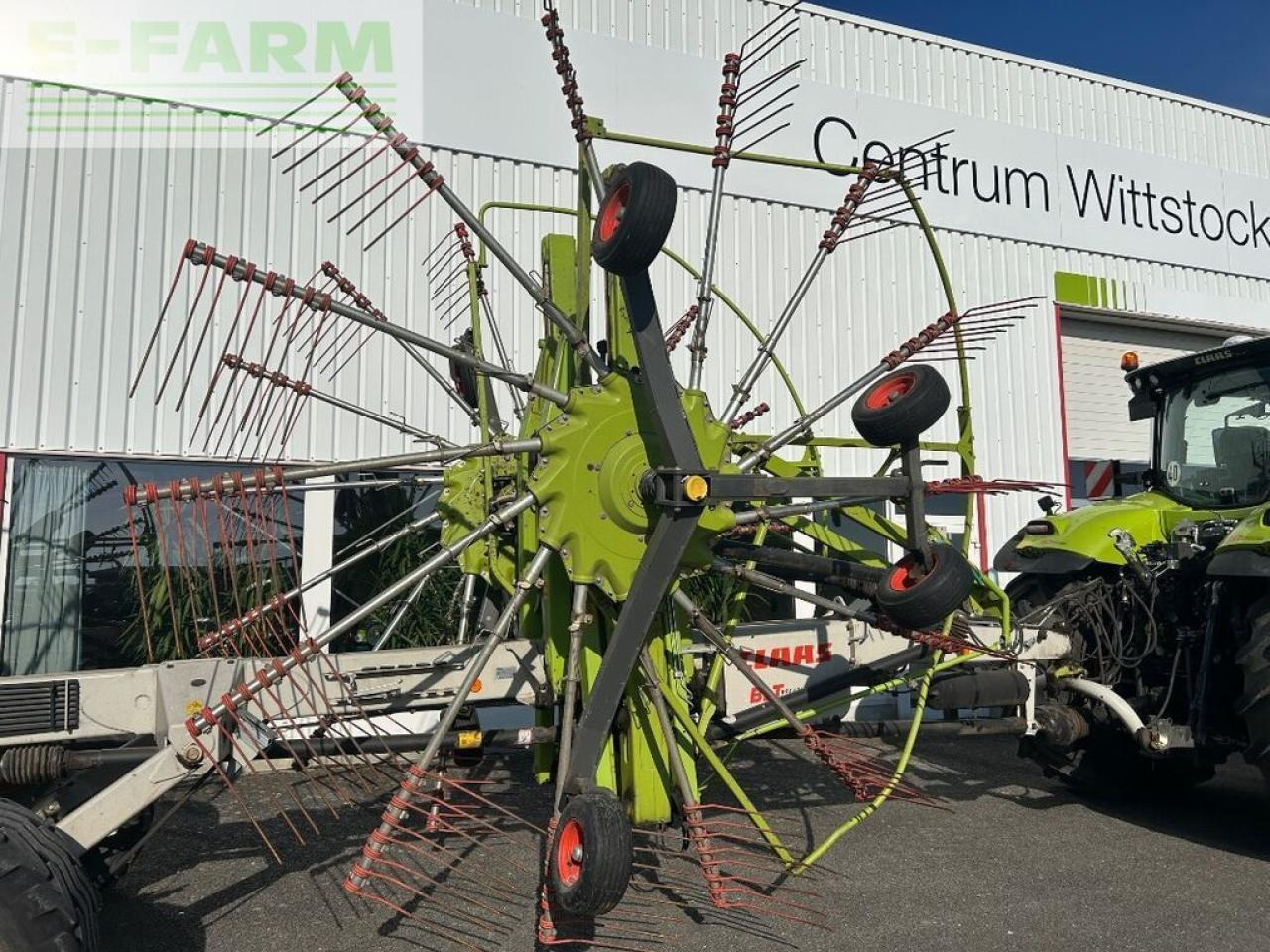 CLAAS liner 4000 - Heuwender/ Wenderechen: das Bild 5 CLAAS liner 4000 - Heuwender/ Wenderechen: das Bild 5