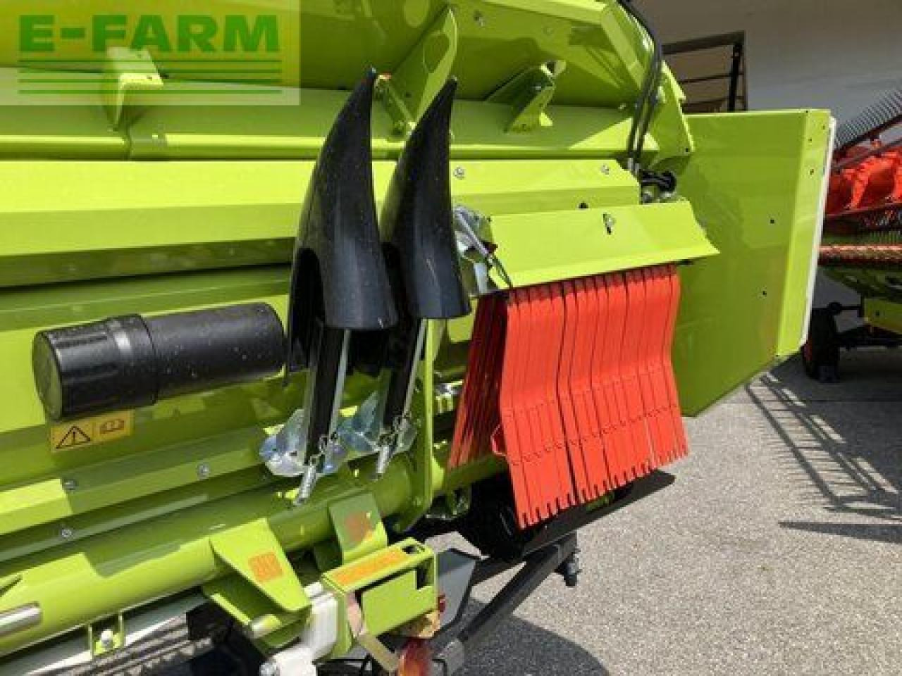 Ernteforsatz für Häcksler CLAAS maxflex 560: das Bild 11
