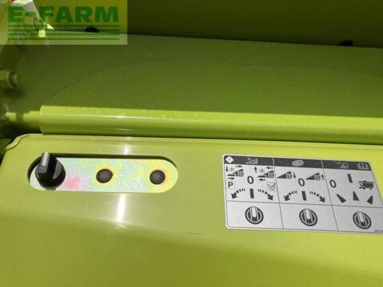 Ernteforsatz für Häcksler CLAAS maxflex 560: das Bild 8