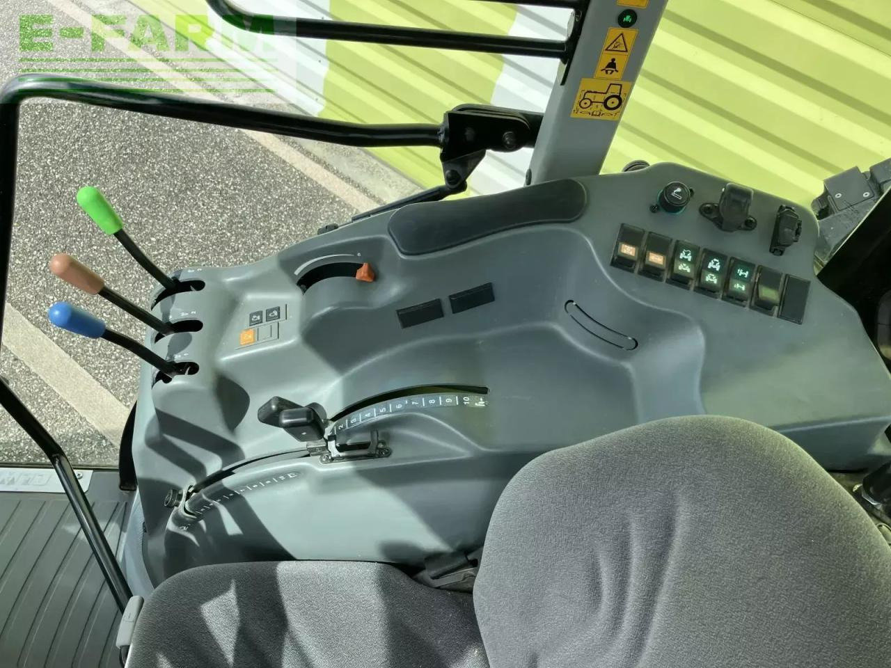 Traktor CLAAS nexos 230 vl proactiv isc* VL: das Bild 8