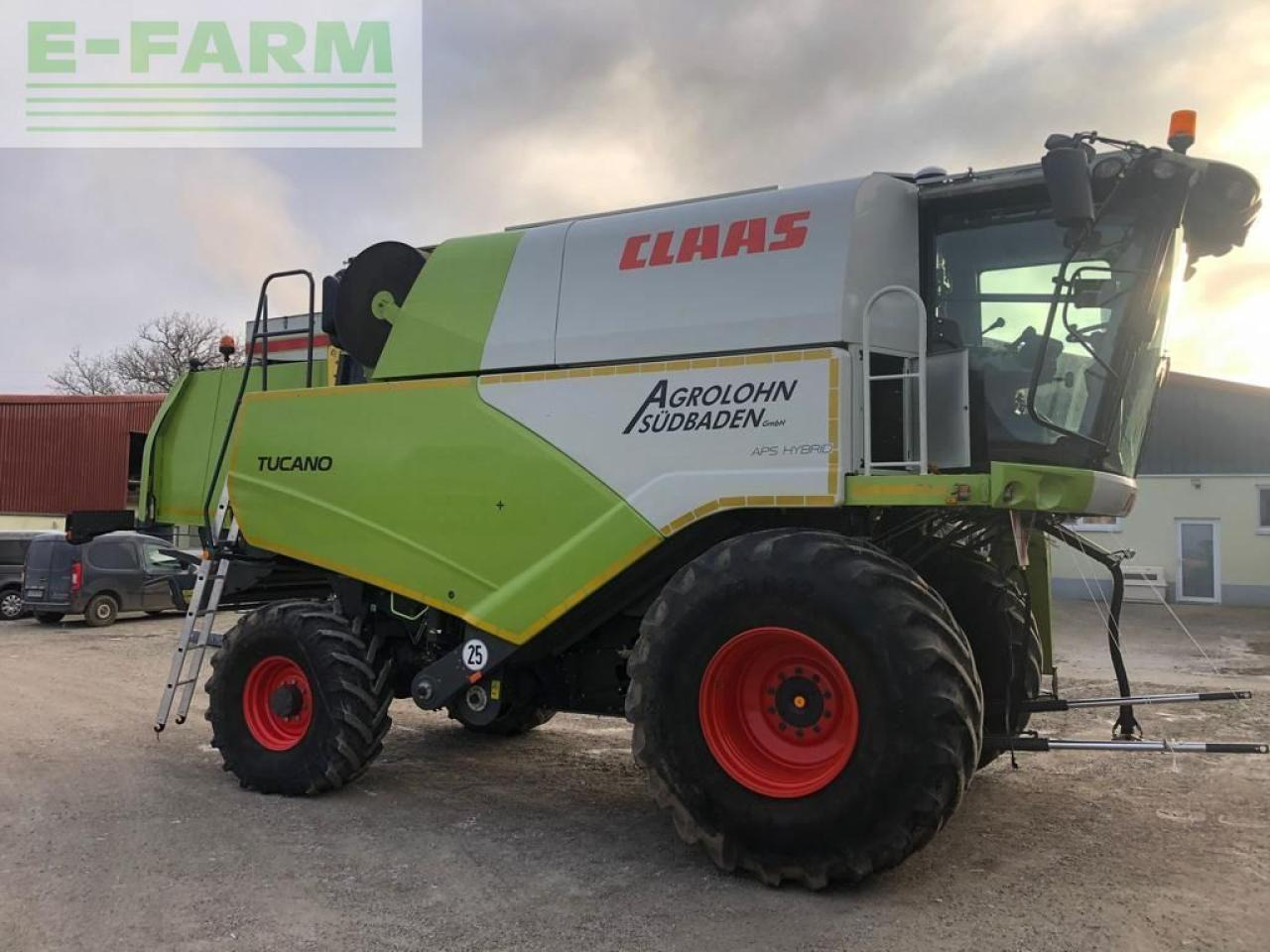 CLAAS tucano 560 - Mähdrescher: das Bild 2 CLAAS tucano 560 - Mähdrescher: das Bild 2