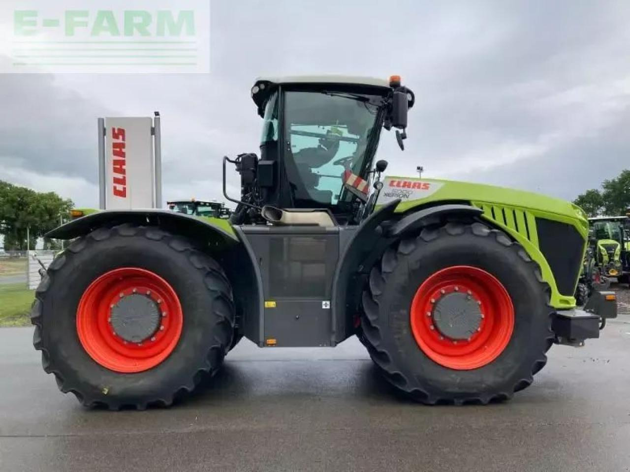 CLAAS xerion 5000 trac vc TRAC VC - Traktor: das Bild 4 CLAAS xerion 5000 trac vc TRAC VC - Traktor: das Bild 4
