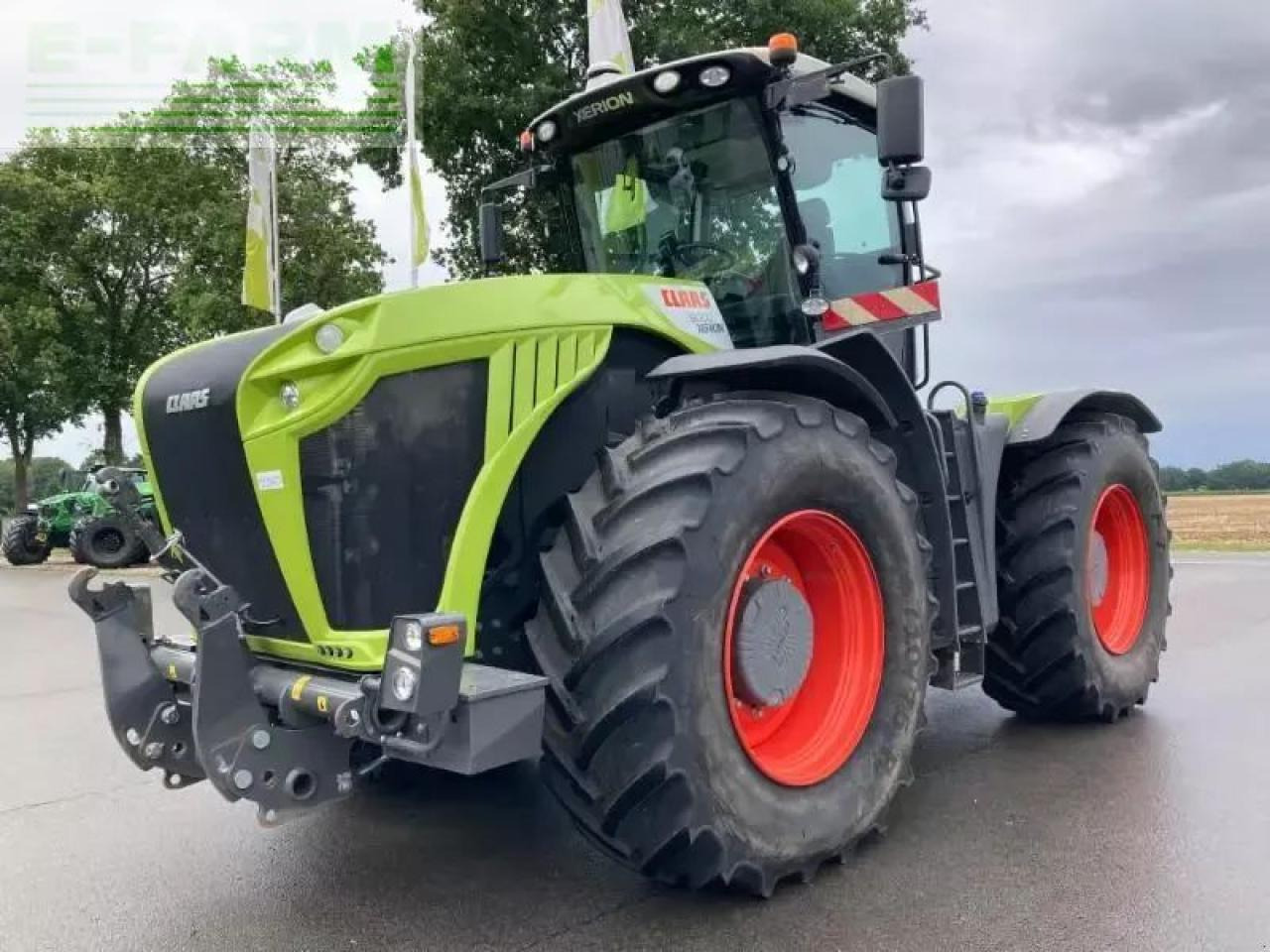 CLAAS xerion 5000 trac vc TRAC VC - Traktor: das Bild 1 CLAAS xerion 5000 trac vc TRAC VC - Traktor: das Bild 1