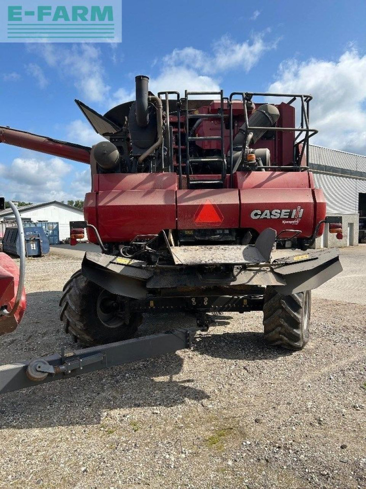 Case-IH 7250 - Mähdrescher: das Bild 3 Case-IH 7250 - Mähdrescher: das Bild 3