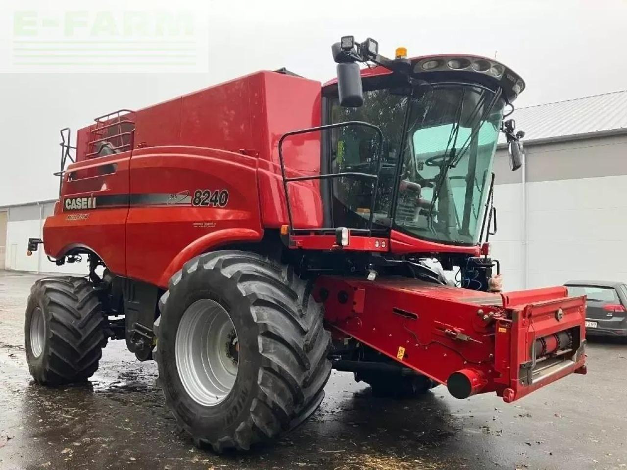 Case-IH axial 8240 - Mähdrescher: das Bild 2 Case-IH axial 8240 - Mähdrescher: das Bild 2
