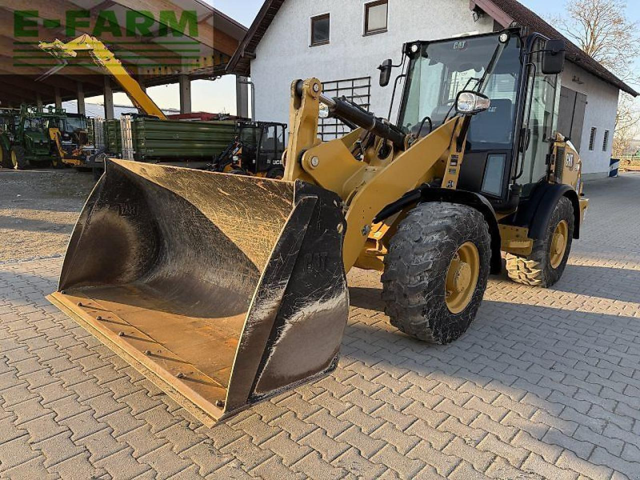 Caterpillar 906 m - Minibagger: das Bild 2 Caterpillar 906 m - Minibagger: das Bild 2