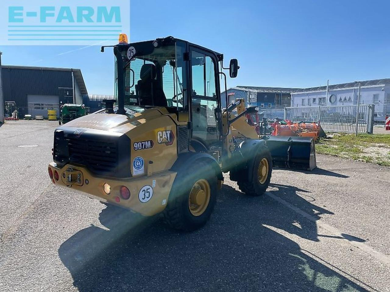 Caterpillar 907m - Minibagger: das Bild 4 Caterpillar 907m - Minibagger: das Bild 4