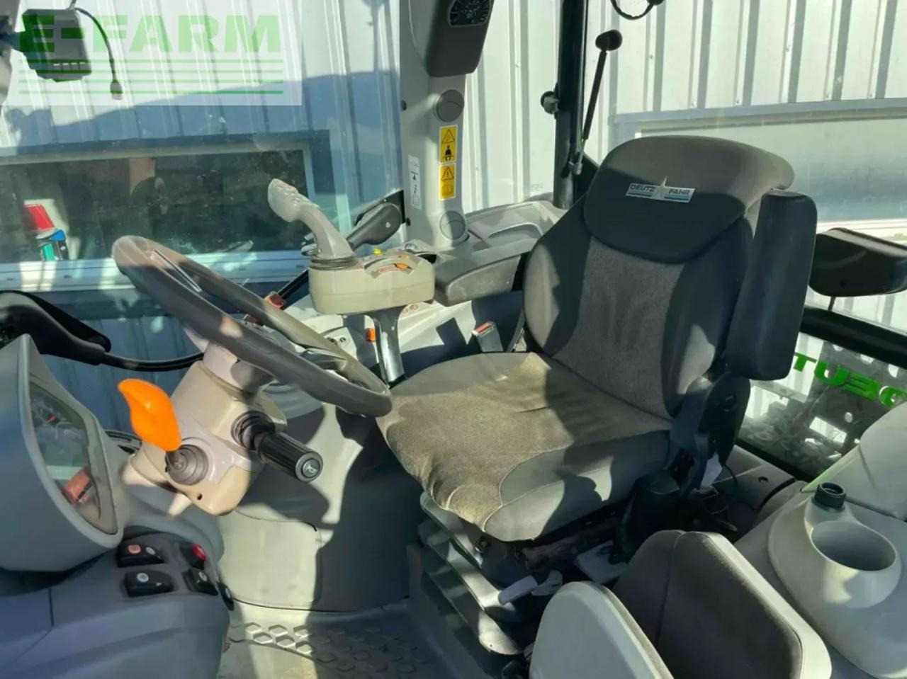 Deutz-Fahr tracteur agricole serie6ttvagrotron 6120 ttv (c) d - Traktor: das Bild 4 Deutz-Fahr tracteur agricole serie6ttvagrotron 6120 ttv (c) d - Traktor: das Bild 4