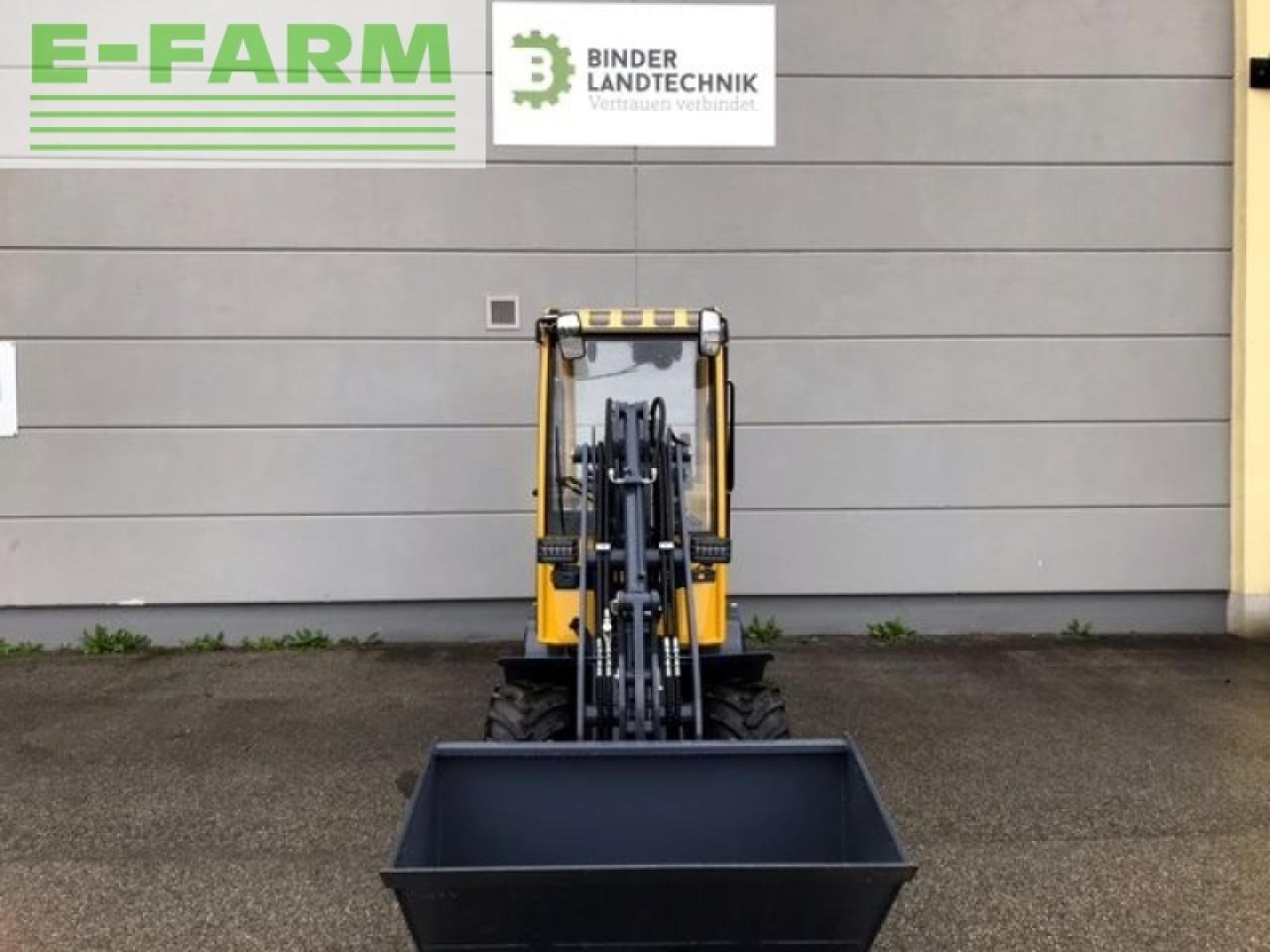 Eurotrac 810 / w11-c hoflader - Minibagger: das Bild 3 Eurotrac 810 / w11-c hoflader - Minibagger: das Bild 3