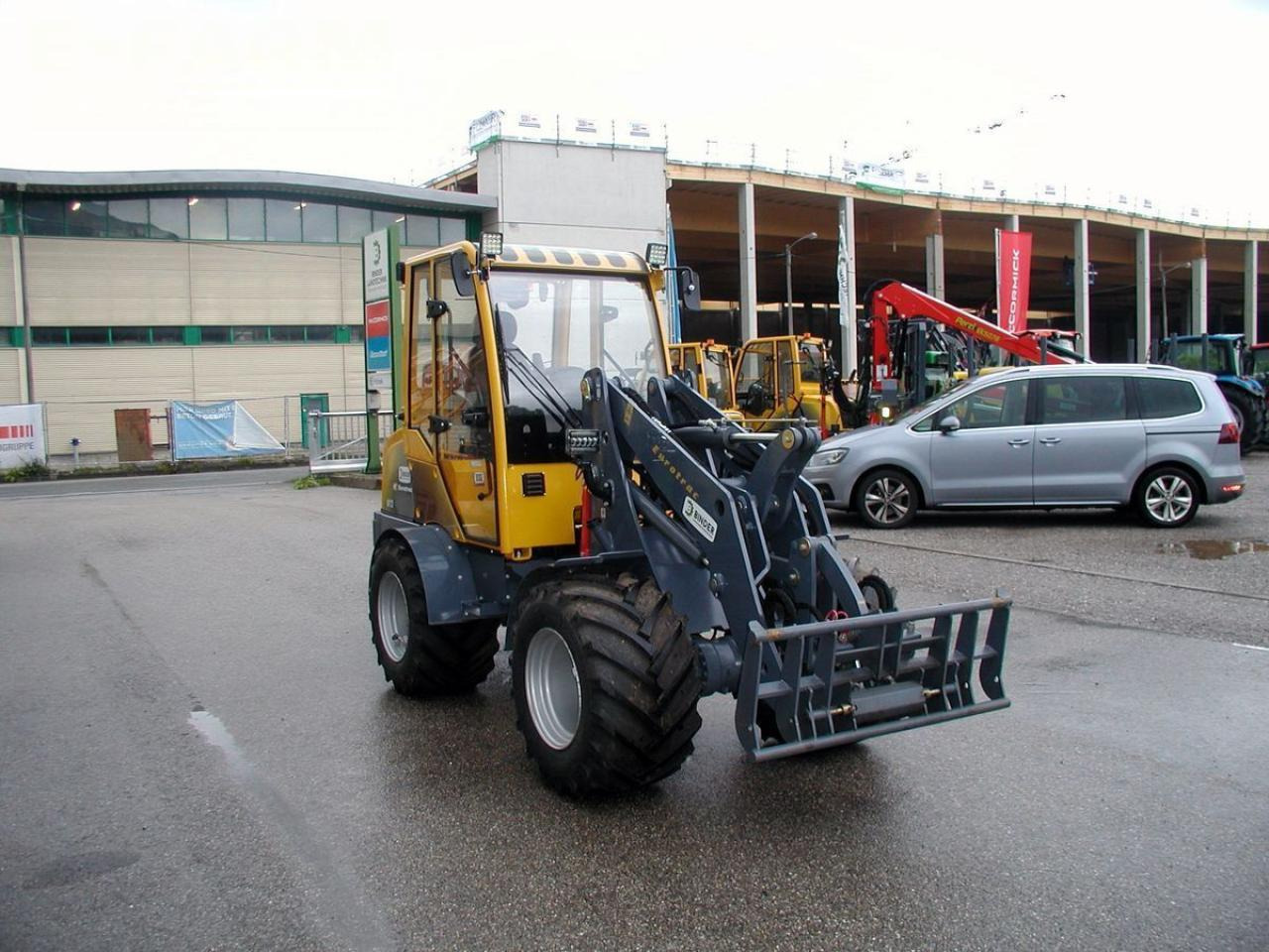Eurotrac 850 / w13-cf hoflader - Minibagger: das Bild 2 Eurotrac 850 / w13-cf hoflader - Minibagger: das Bild 2